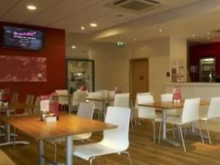 ***  Travelodge Cardiff Atlantic Wharf Hotel イギリス