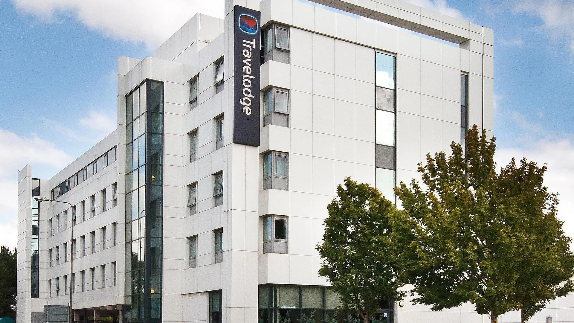Travelodge Cardiff Atlantic Wharf Hotel