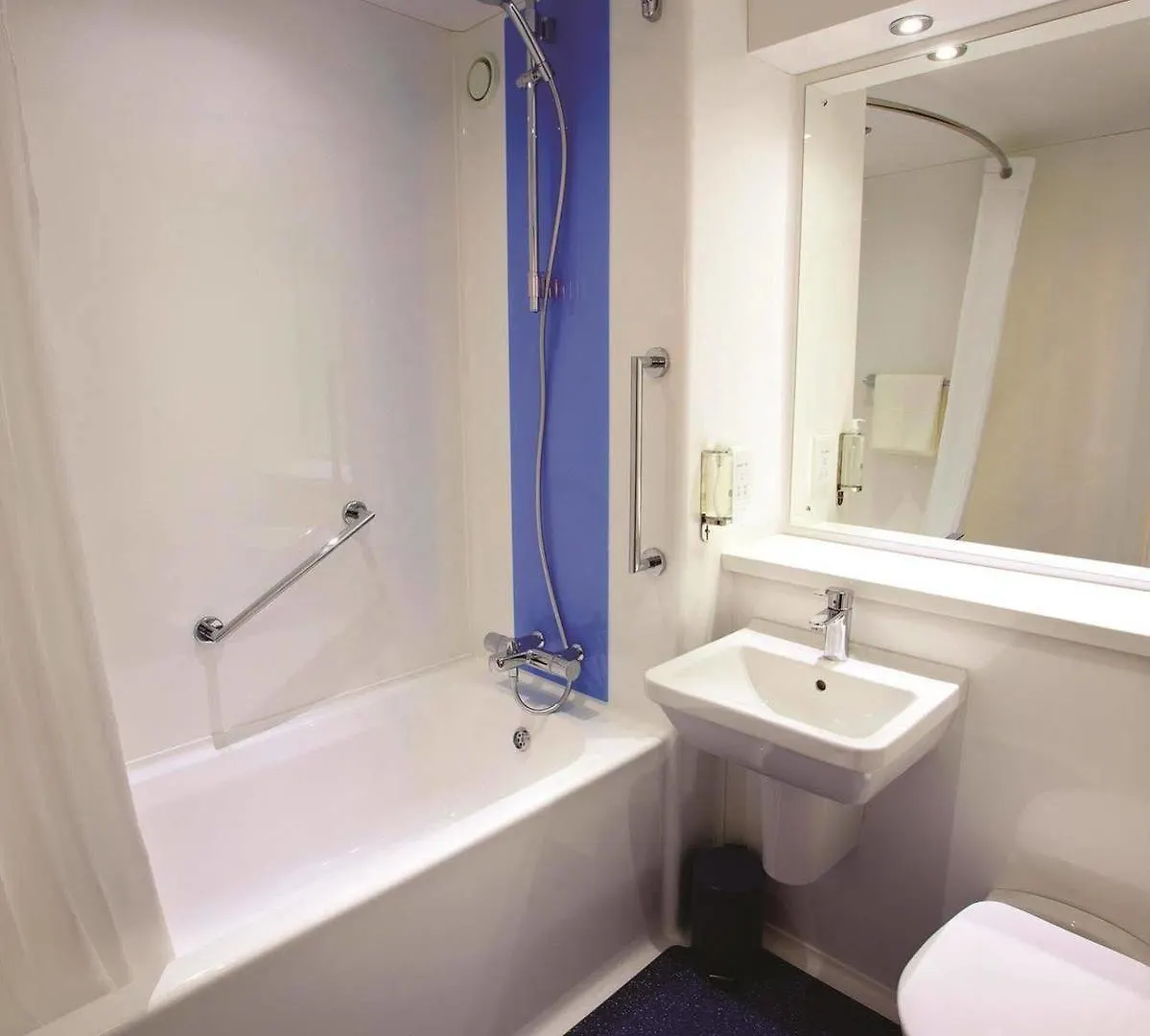 Travelodge Cardiff Atlantic Wharf Hotel
