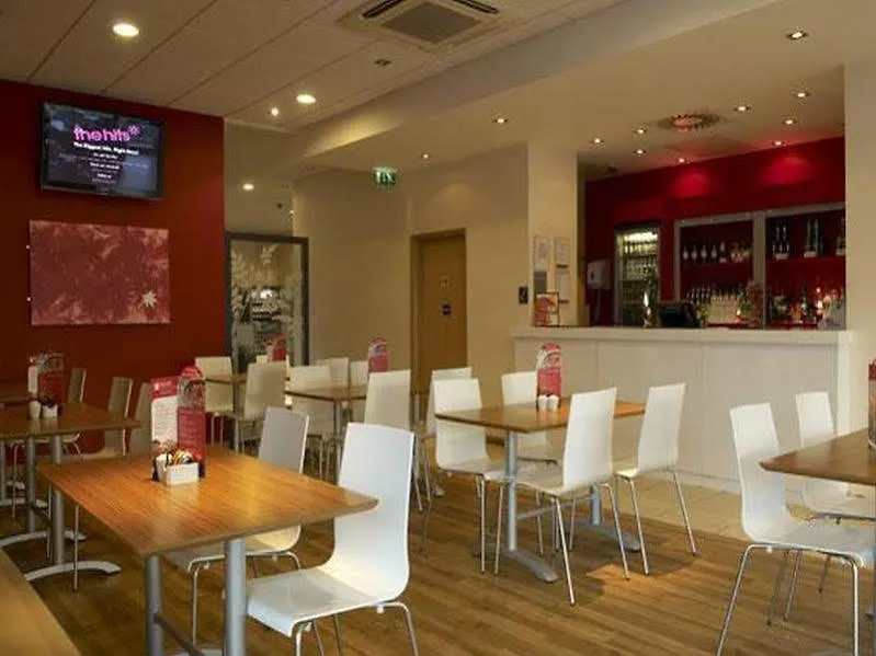Travelodge Cardiff Atlantic Wharf Hotel 3*,  イギリス